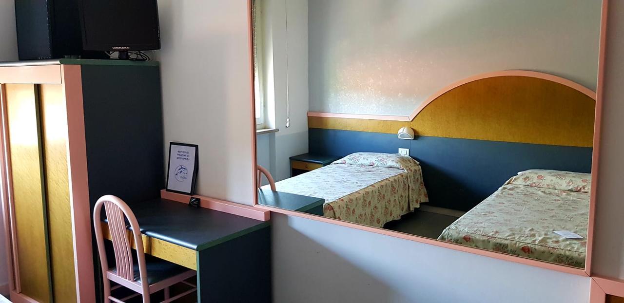 Albergo Ristorante Il Delfino Novara Buitenkant foto