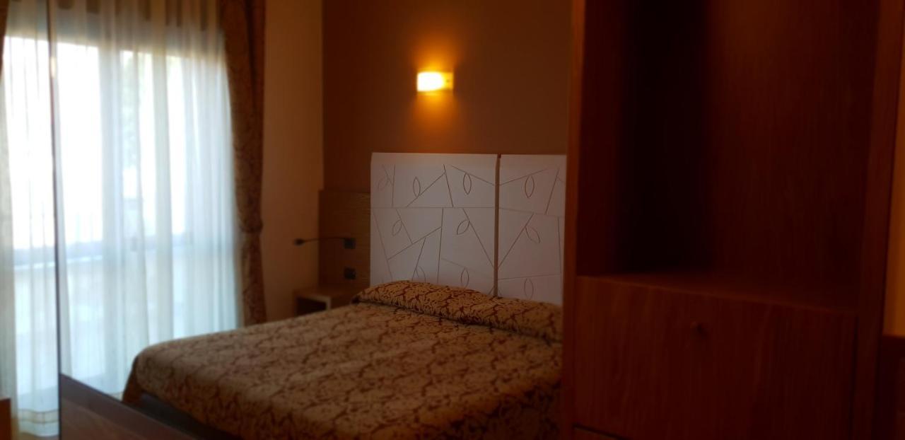 Albergo Ristorante Il Delfino Novara Buitenkant foto